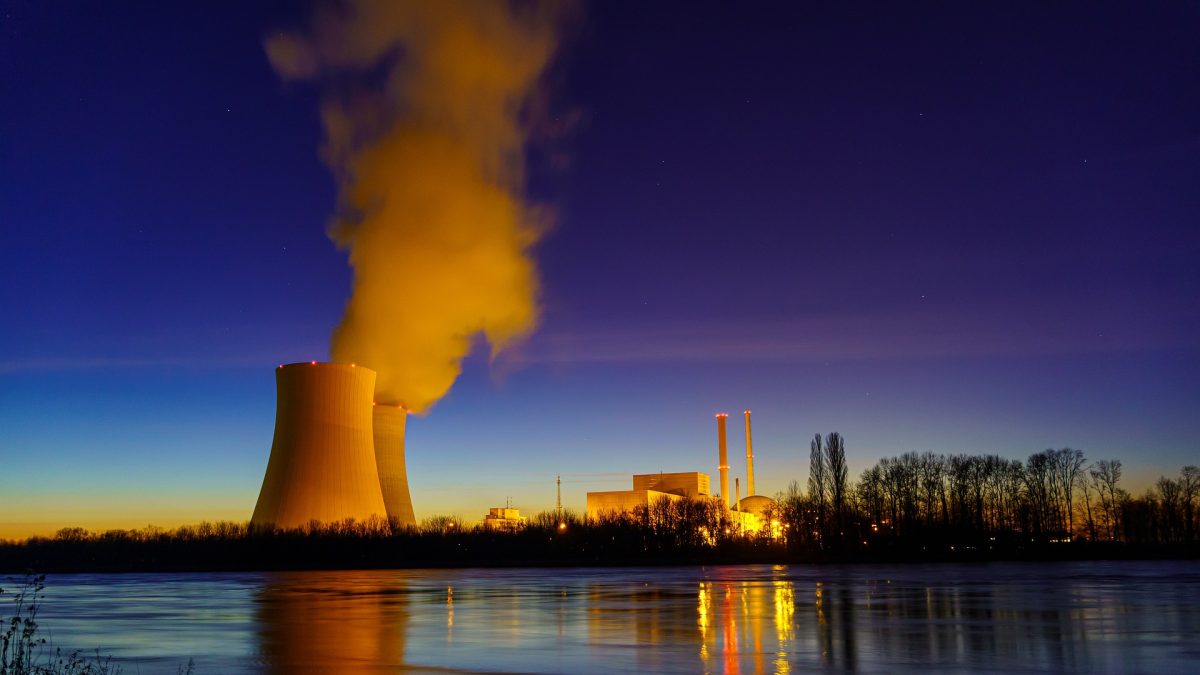 El exceso de eólica y los precios cero del sábado hicieron reducir potencia a la nuclear