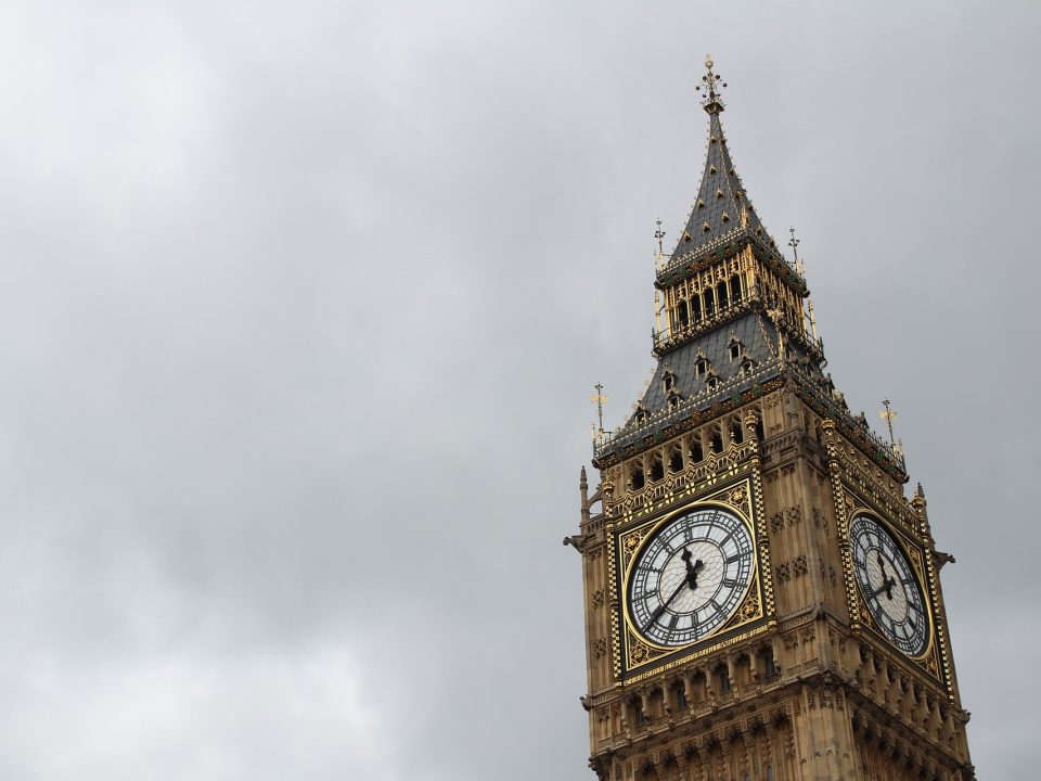 El aumento de los períodos de precios negativos en Gran Bretaña genera inquietudes sobre la rentabilidad de las energías renovables