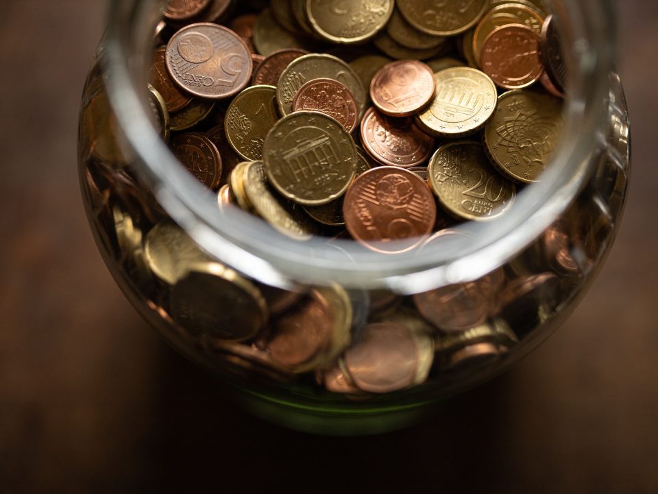 El precio de la luz se eleva hasta los 115,33 euros/MWh en lo que va de diciembre y toca máximos en 22 meses