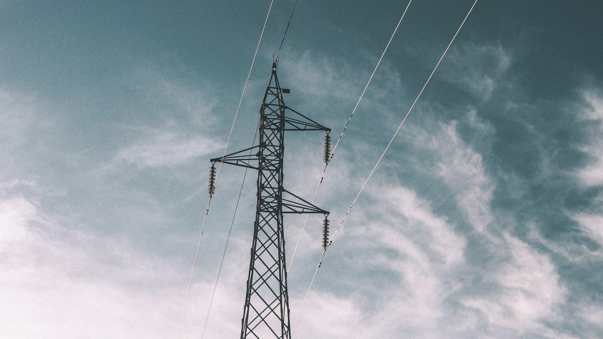 Endesa, Iberdrola, Naturgy y EDP, operadores principales en electricidad, donde entra Acciona por Repsol