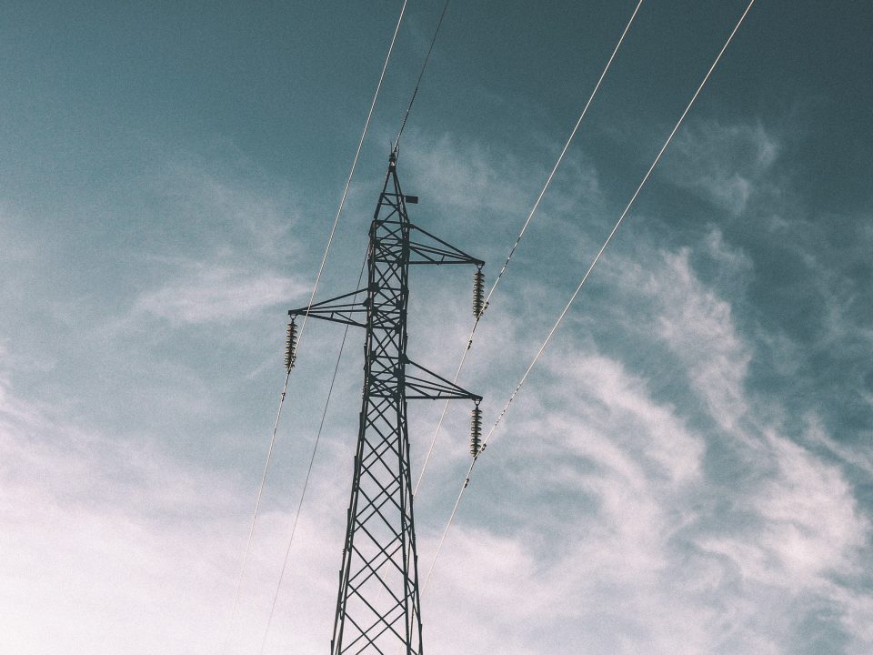 Endesa, Iberdrola, Naturgy y EDP, operadores principales en electricidad, donde entra Acciona por Repsol